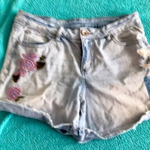Jean shorts with embroidery stitching flowers natural reflections bass pro shop
